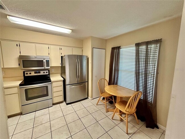 Building Photo - 4908 Myrtle Oak Dr