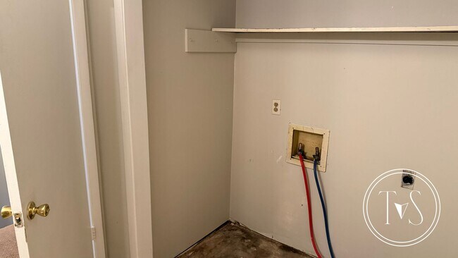 Building Photo - FALL MOVE-IN SPECIAL: 50% OFF 1st FULL MONTH'S RENT!**