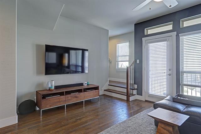 Building Photo - 1310 Palm Canyon Dr