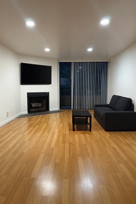 Building Photo - 4141 Via Marisol