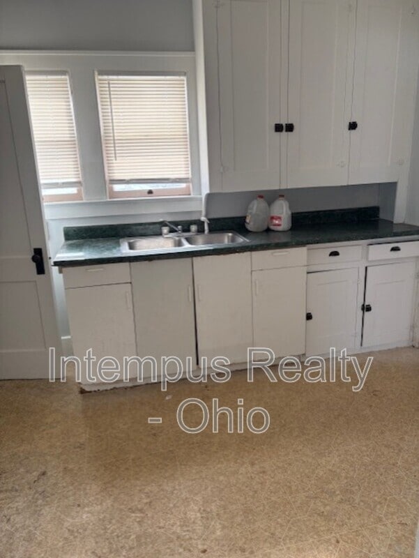 Building Photo - 437 Nevada Ave NW