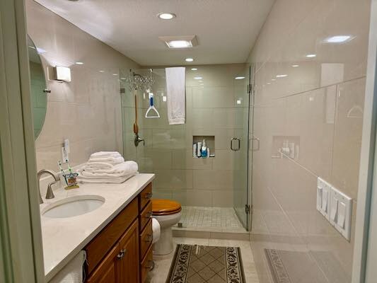 Building Photo - 1868 SW Palm City Rd