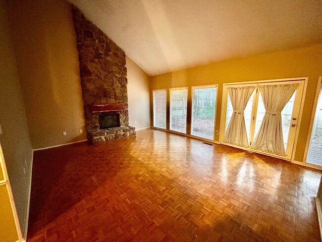 Building Photo - 5735 Barfield Cir