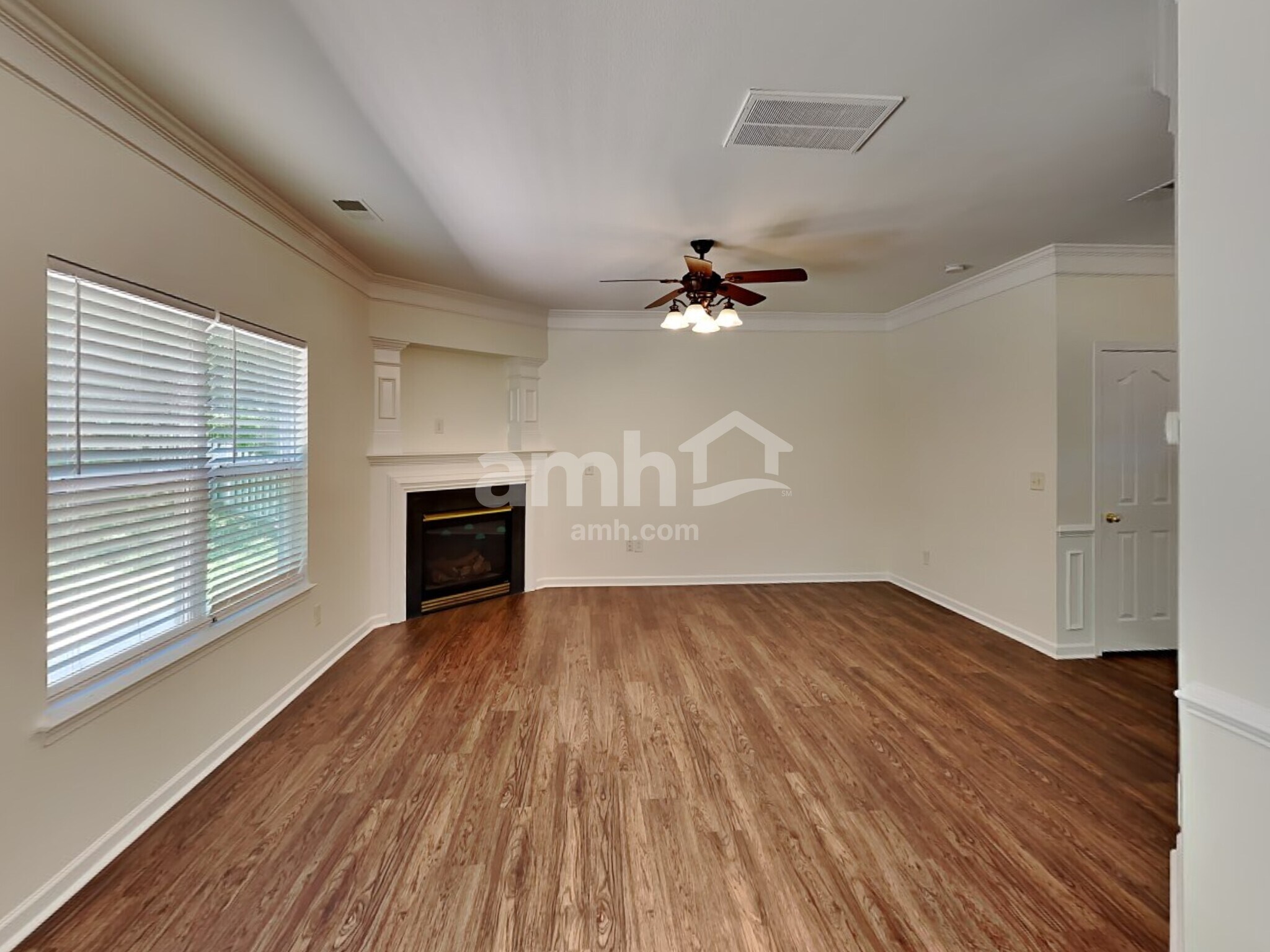 Building Photo - 3801 Wingdale Ct