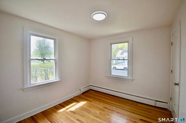 Building Photo - 314 Knowlton St