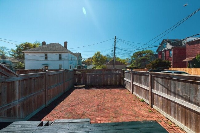 Building Photo - 221-223 Thurman Avenue