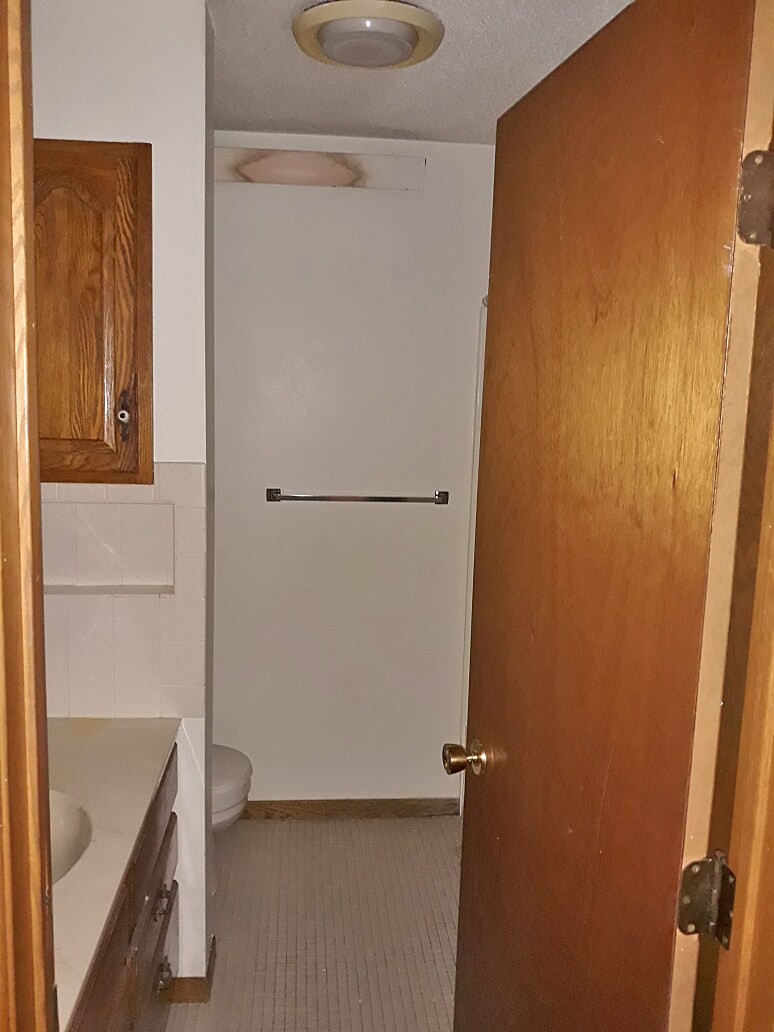 Building Photo - 608 N 4th St