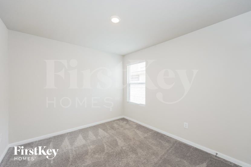Building Photo - 6754 Hatchery Way