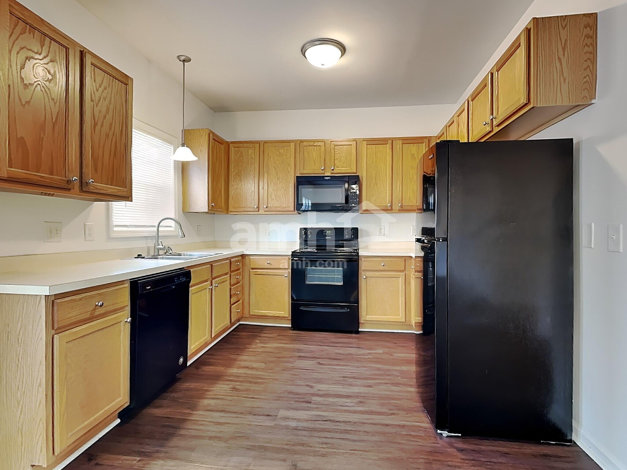 Building Photo - 815 Brookhannah Ct