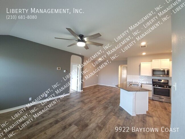 Building Photo - Charming One- Story Home On a GREENBELT LO...