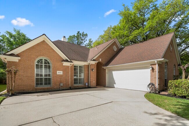 Building Photo - 9631 Bavaria Dr