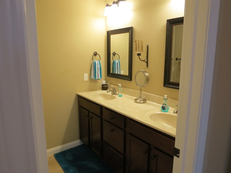 Private full master bath - 1906 English Oak
