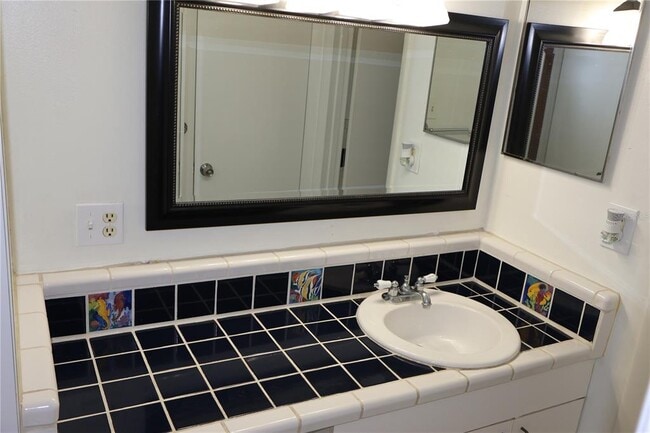 Building Photo - 7609 Abbey Ln