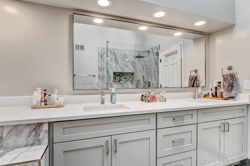 Building Photo - 5101 Woodfield Dr