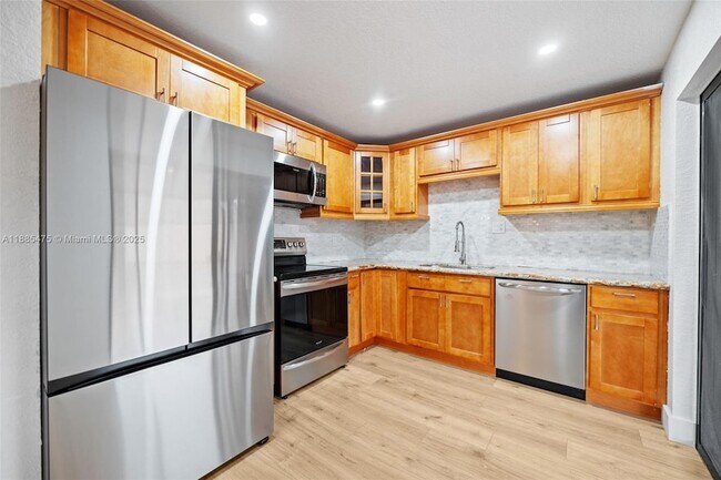 Building Photo - 6633 NW 179th Terrace