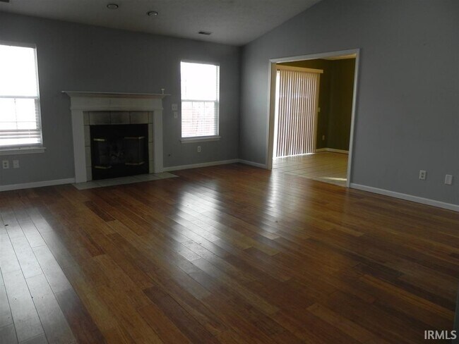 Building Photo - 340 Plantation Way