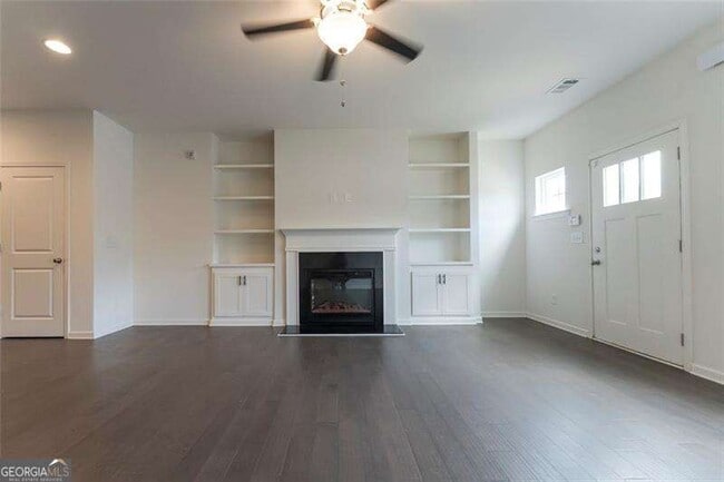 Building Photo - 898 Ambient Way