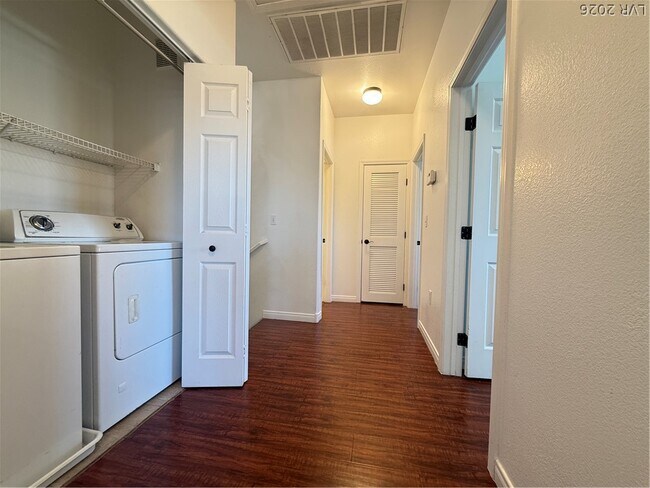 Building Photo - 9303 Gilcrease Ave