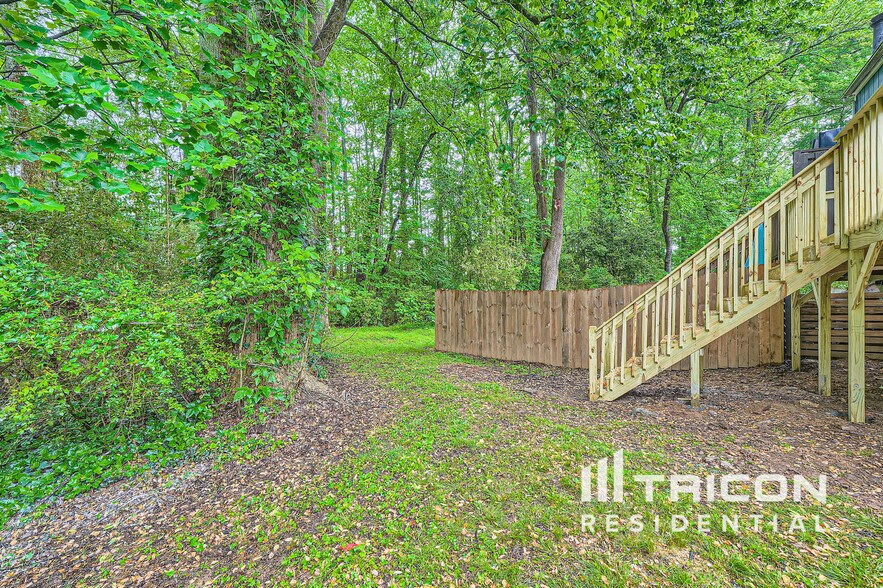 Building Photo - 409 Water Oak Way SW