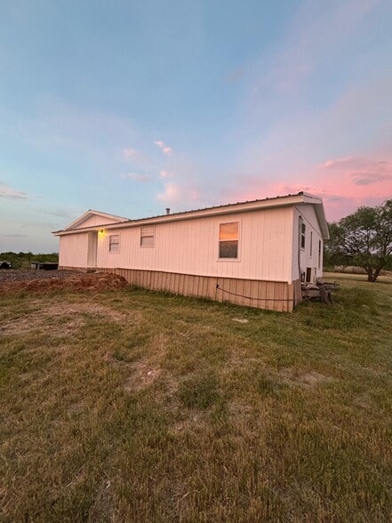 Building Photo - 13349 Friendship Rd