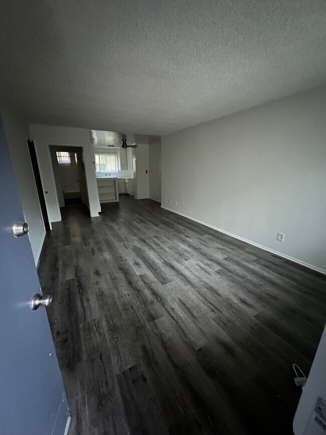 Building Photo - 8030 Owensmouth Ave