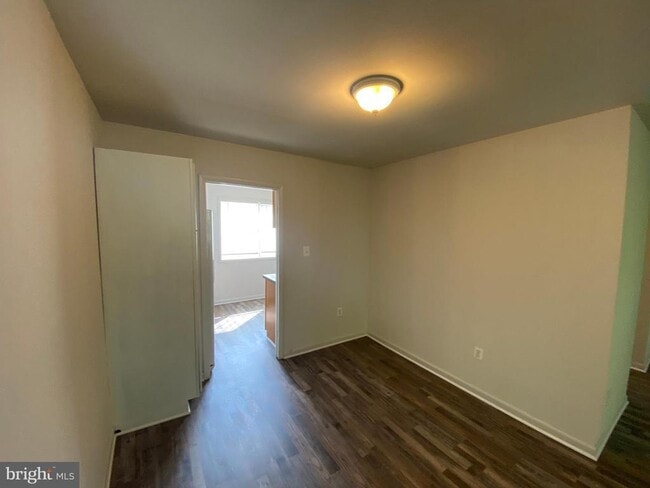 Building Photo - 4249 Normandy Ct