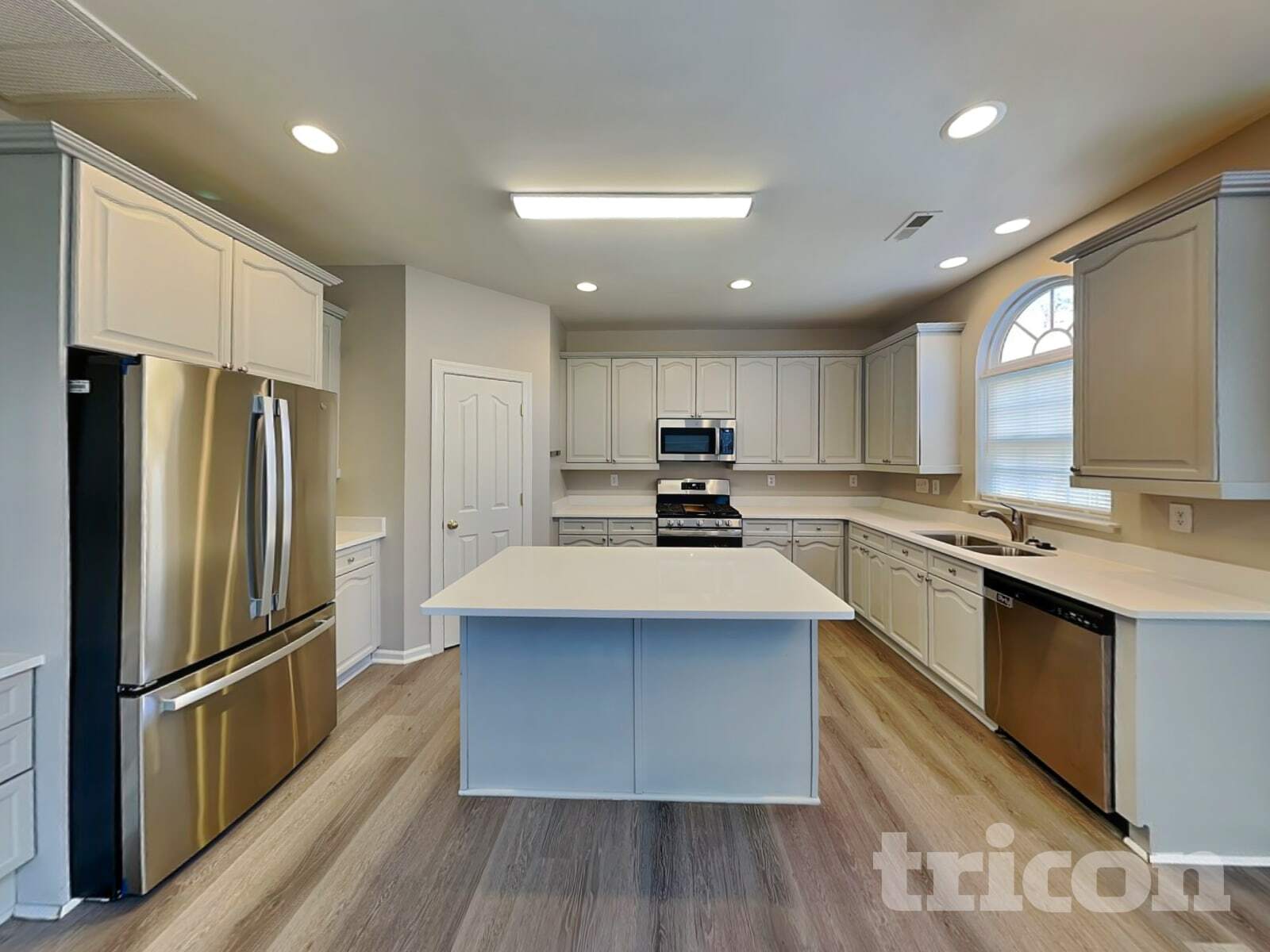 Building Photo - 5801 Crimson Oak Ct