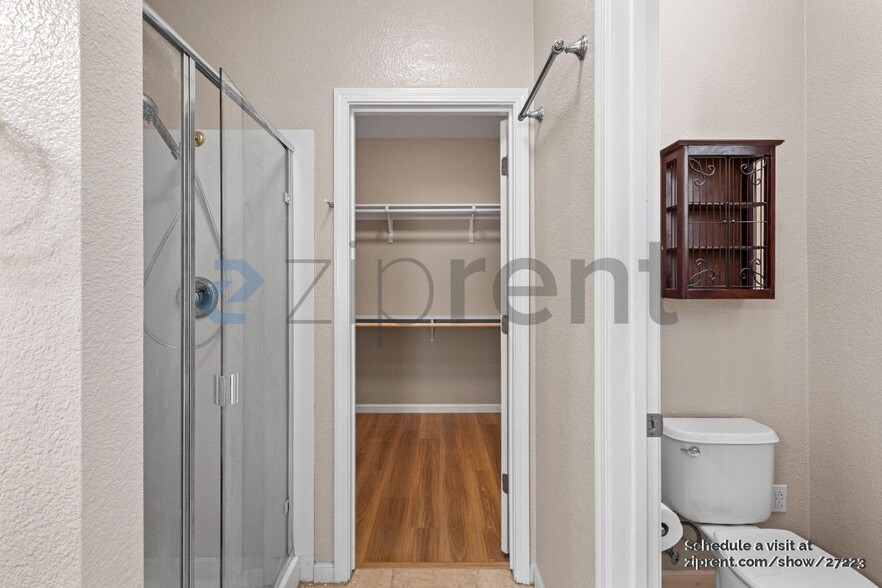 Building Photo - 8106 Westport Cir