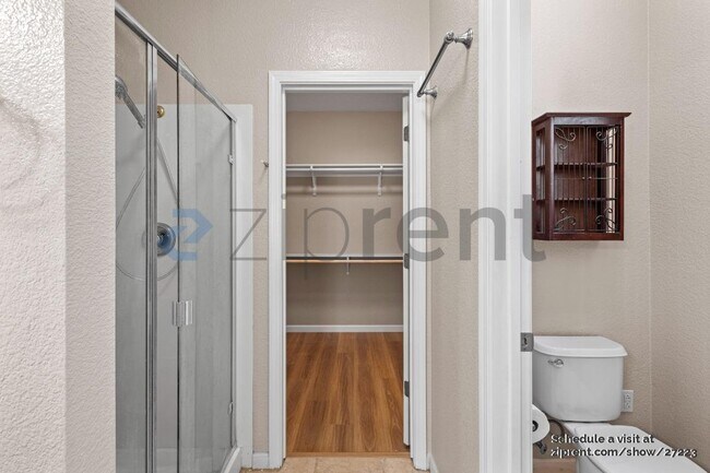 Building Photo - 8106 Westport Cir