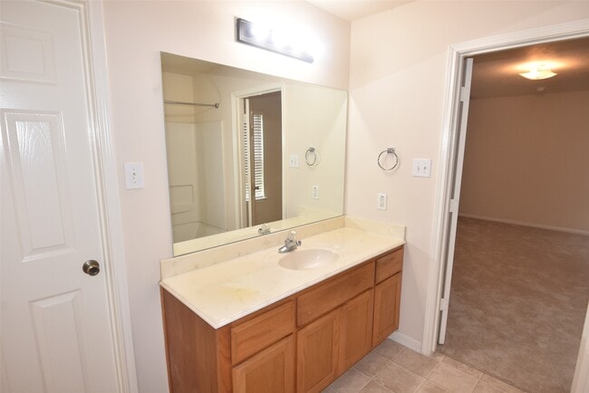 Building Photo - 1035 Junction Ct