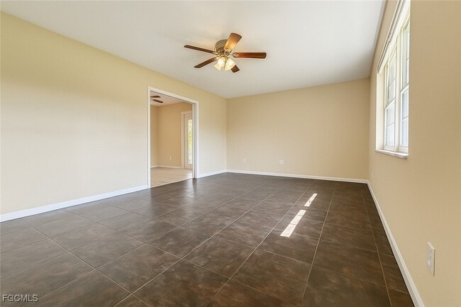 Building Photo - 109 SE 46th Ln