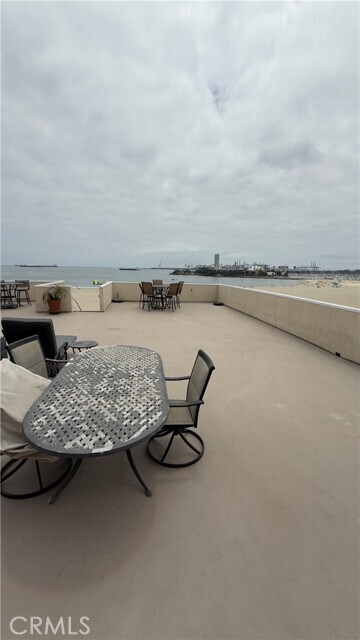 Building Photo - 1174 E Ocean Blvd
