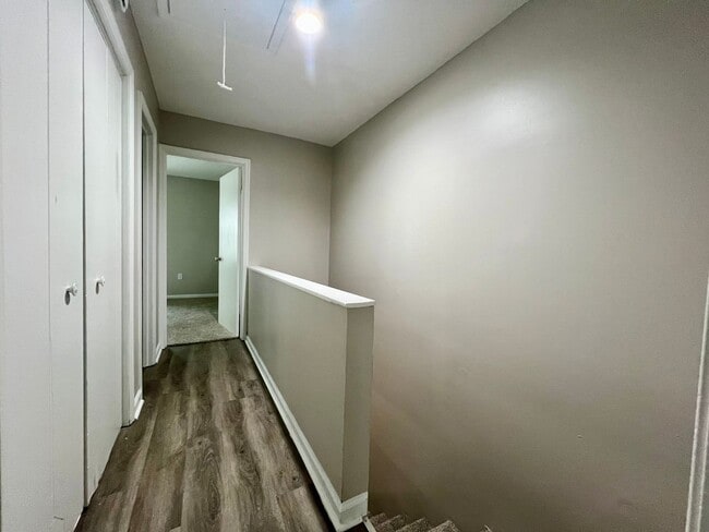 Building Photo - AVAILABLE JUNE (NO PETS PERMITTED)