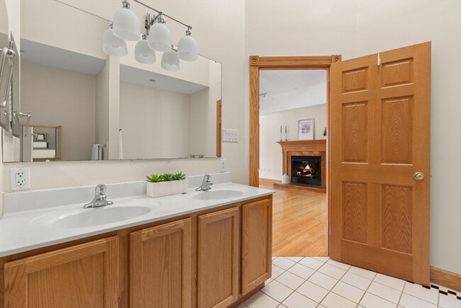 Building Photo - 25 Pleasant St