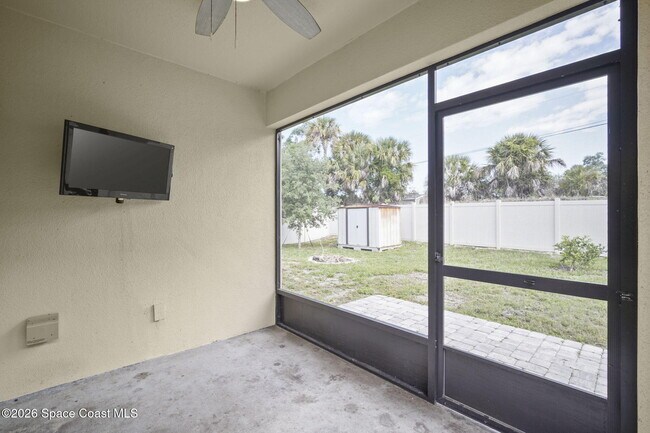 Building Photo - 548 Coyote Dr