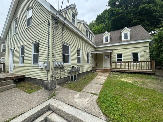 Building Photo - 22 Pleasant St