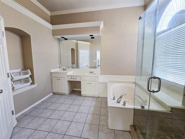 Building Photo - 1313 Commerce Dr