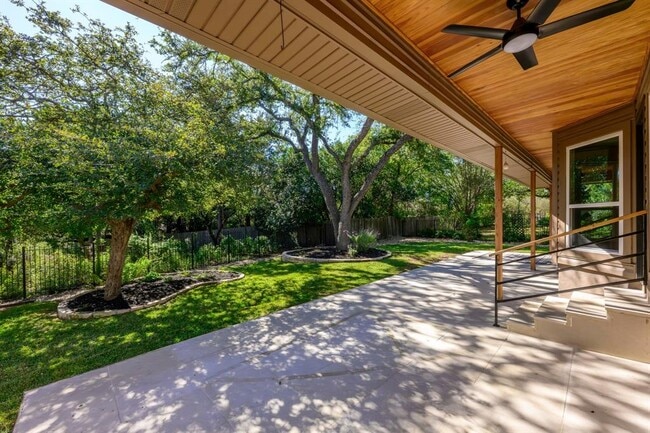 Building Photo - 205 Tellus St