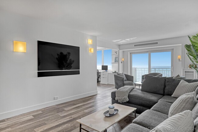Building Photo - 3301 S Ocean Blvd