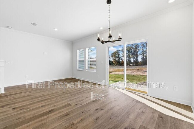 Building Photo - 238 Tiger Lily Dr