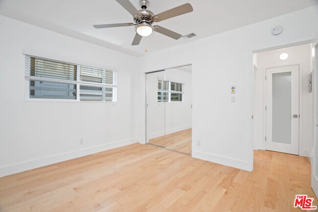 Building Photo - 119 Paloma Ave