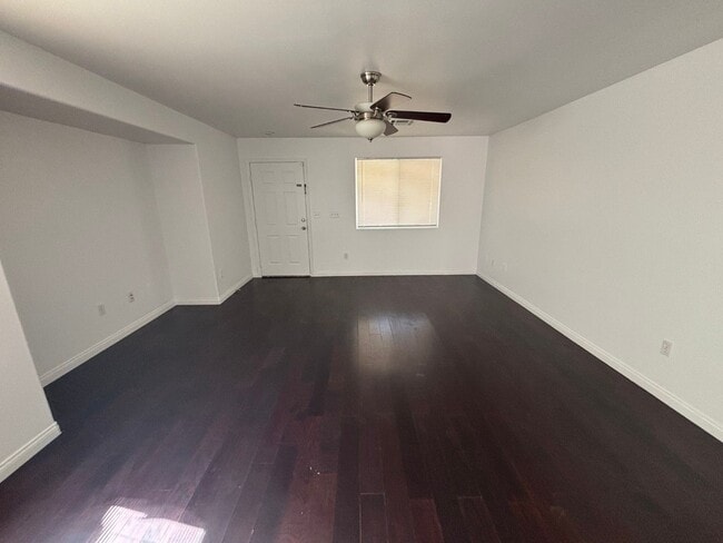 Building Photo - Charming 3-Bedroom Home with Modern Comfor...
