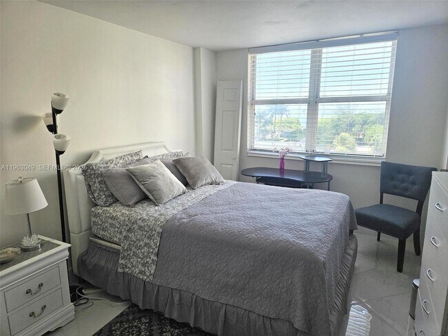 Building Photo - 770 Claughton Island Dr