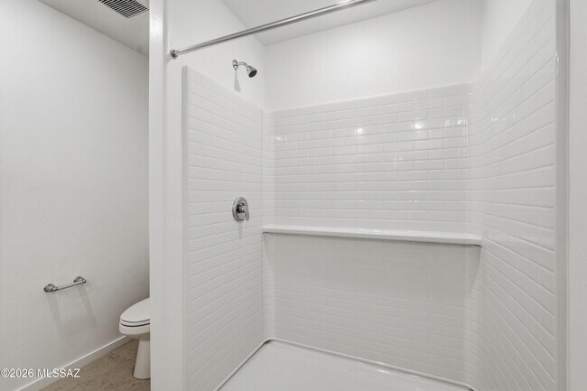 Building Photo - 12232 N Manley Ave
