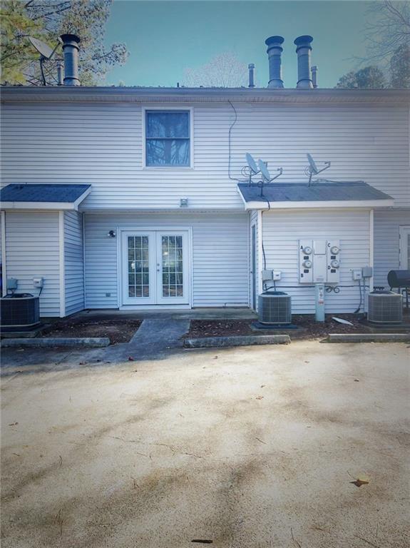 Building Photo - 1550 Oakpoint Dr SW