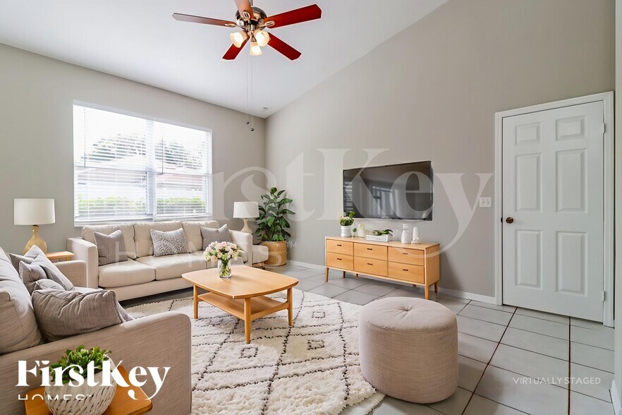 Building Photo - 11805 Cliffwood Ct