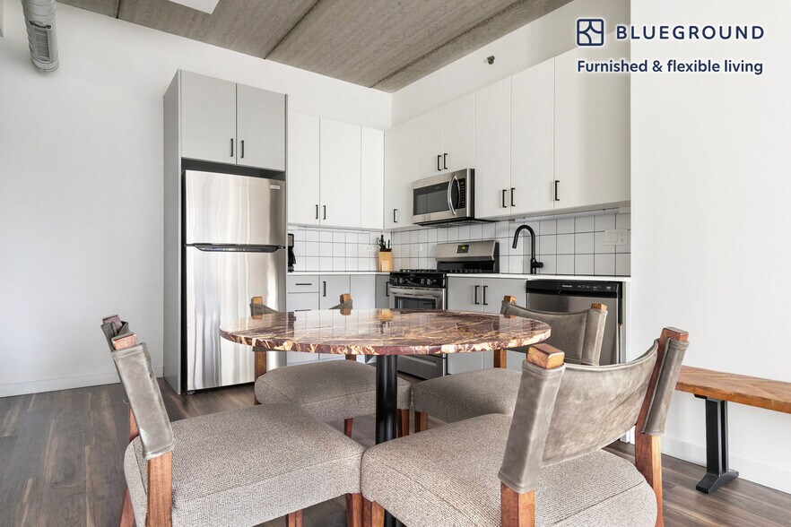 Building Photo - 61 W Erie St