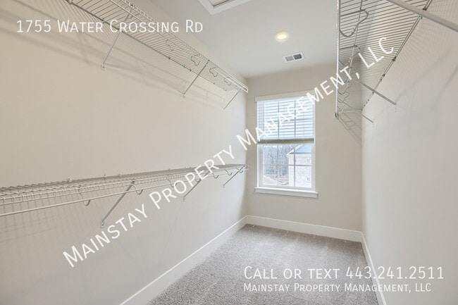 Building Photo - 1755 Water Xing Rd