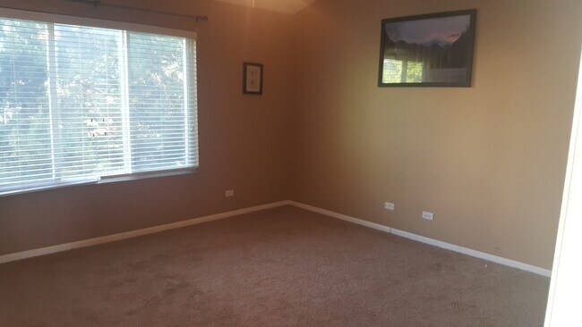 Master Bed - 2516 Carrolwood Rd