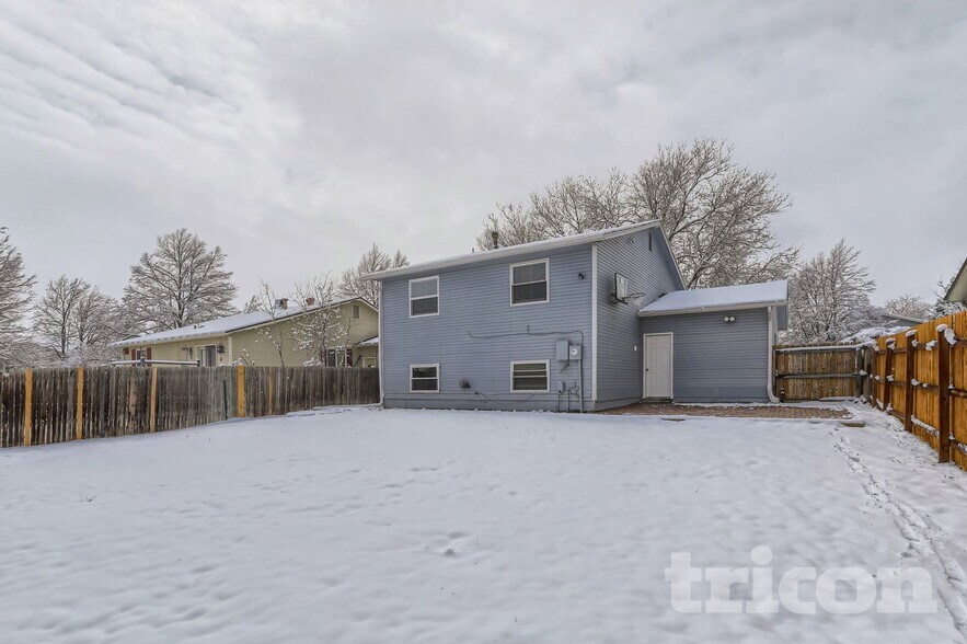 Building Photo - 18871 E Gunnison Pl